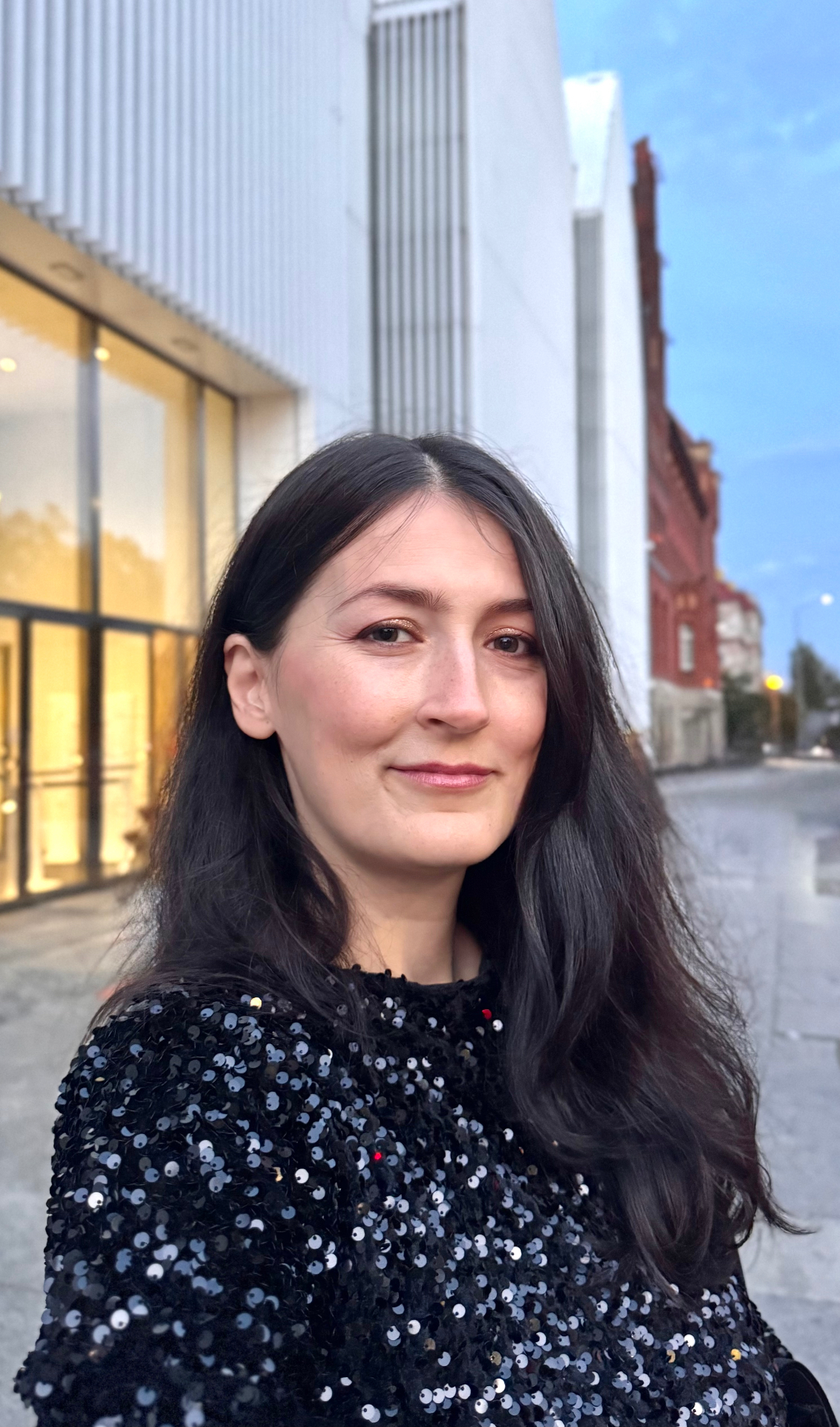 Portrait of Ilona Grushynska, cellist and cello teacher